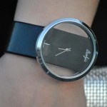 Reloj con esfera transparente de Seekmoon